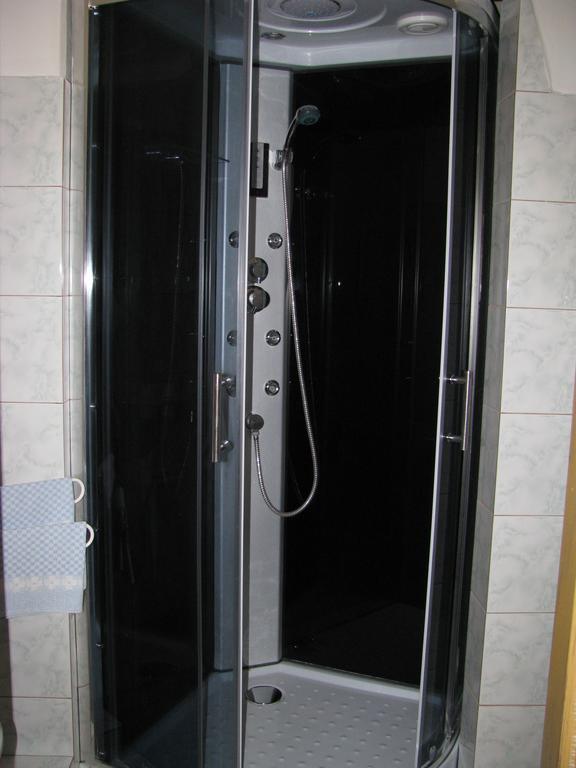 Penzion 102 Pardubice Bagian luar foto